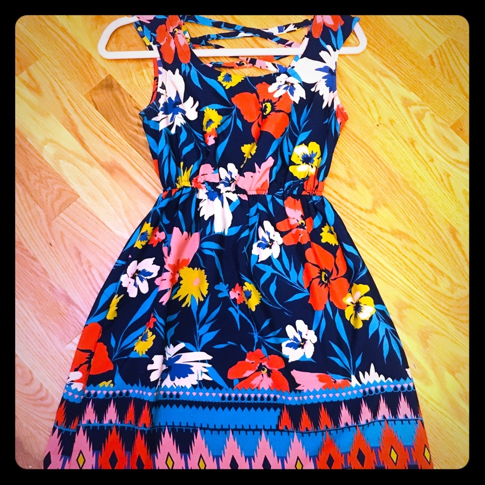 Xhilaration Floral Dress w/pockets!